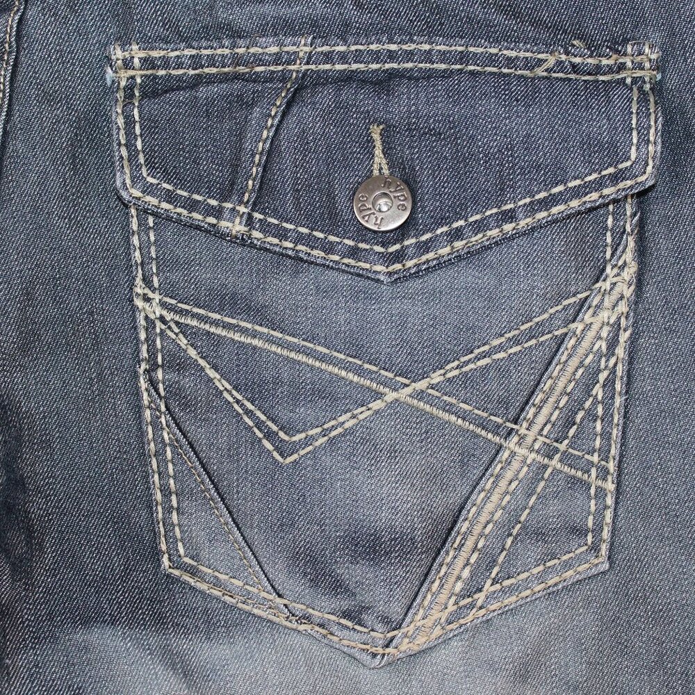 Hype Mens Sz 32 X 32 Medium Wash Denim Blue Jeans Straight Leg Decorated Pockets - Picture 6 of 15